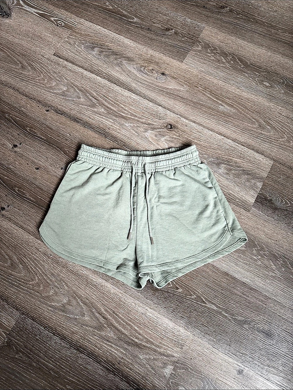 TNA Cozy Fleece Boyfriend Sweatshort Green